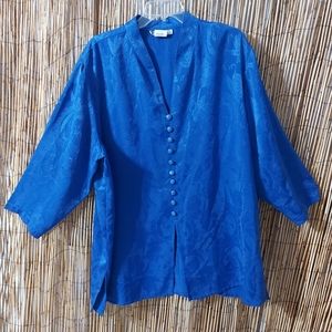 Dena Lauren blouse size 2X color blue, buttons